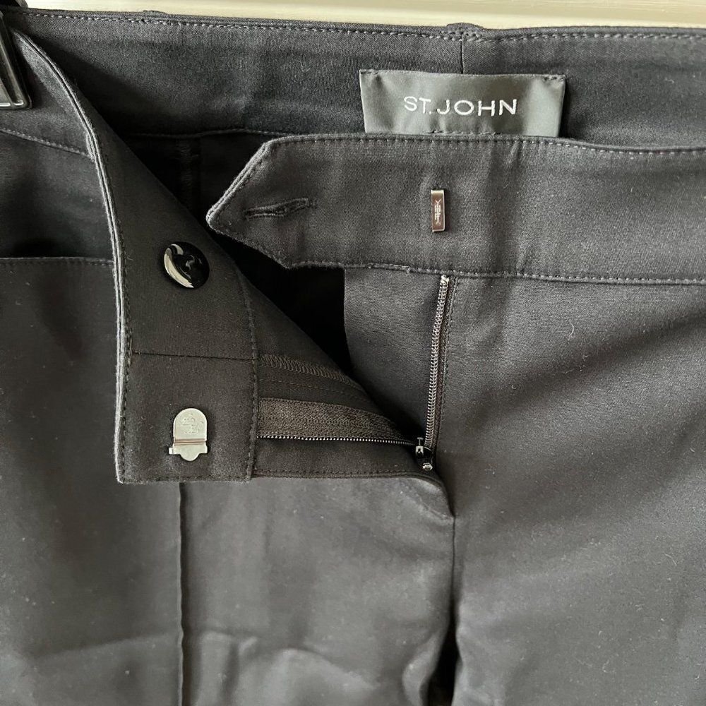 St. John 'Jennifer' Black Pintuck Ankle Pants Dress Slacks Size 12 - Picture 7 of 8